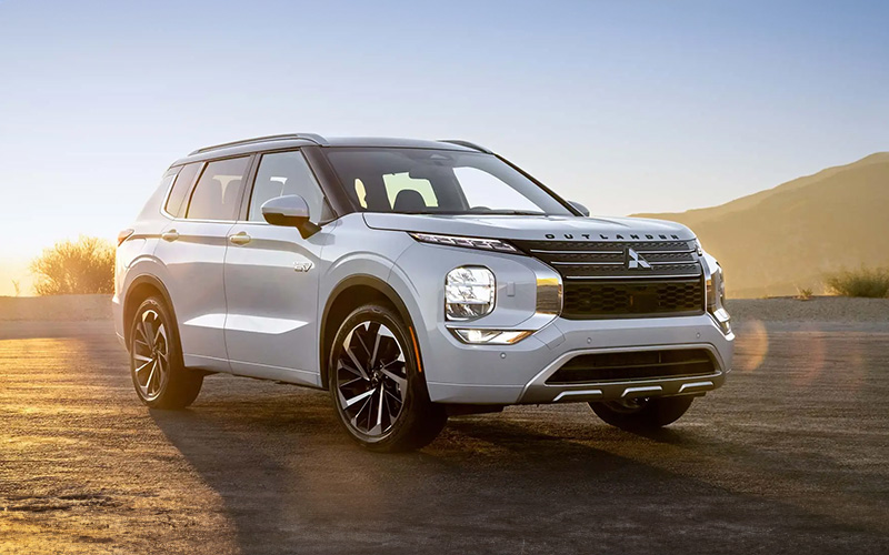 2024 Mitsubishi Outlander Plug-In Hybrid - mitsubishicars.com