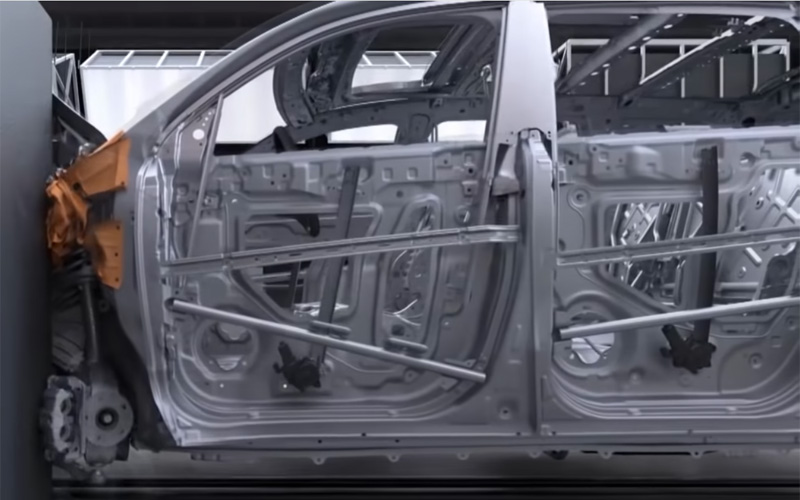 Visualization of crumple zone and safety cell - Honda España Automóviles on Youtube Visualization of crumple zone and safety cell - Honda España Automóviles on Youtube