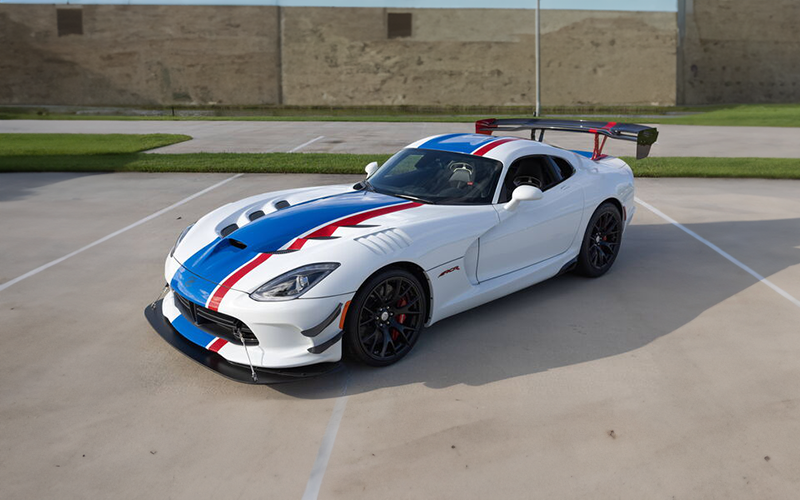 Dodge Viper ACR Extreme Roanoke Dealer Edition - americanmusclecarmuseum.com