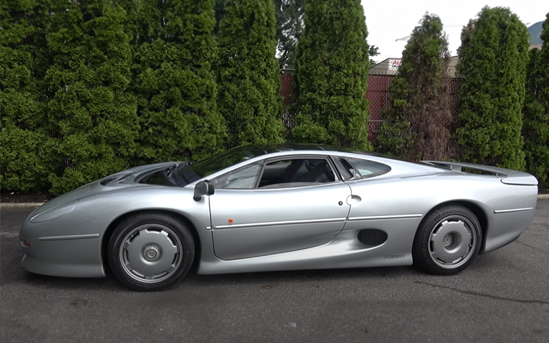 1990 Jaguar XJ220 - Doug DeMuro on youtube.com