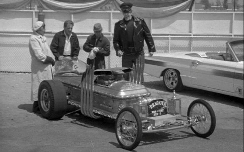 Drag-U-La - The Monsters - imcdb.org