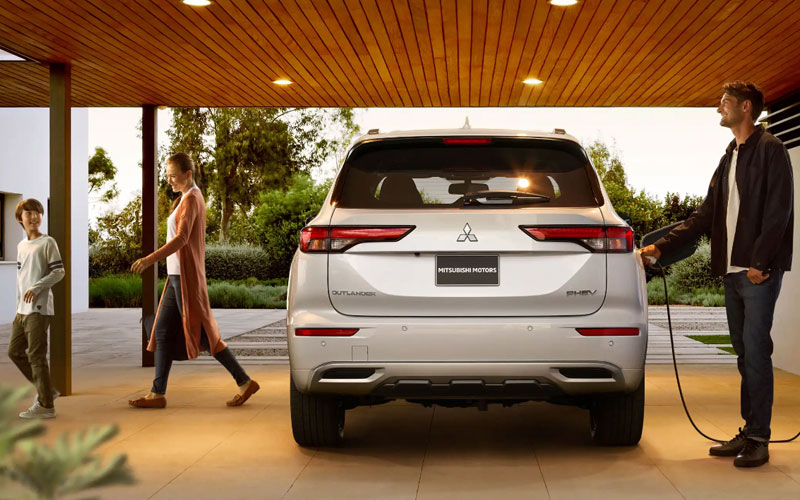 2025 Mitsubishi Outlander PHEV - mitsubishi-motors.ca