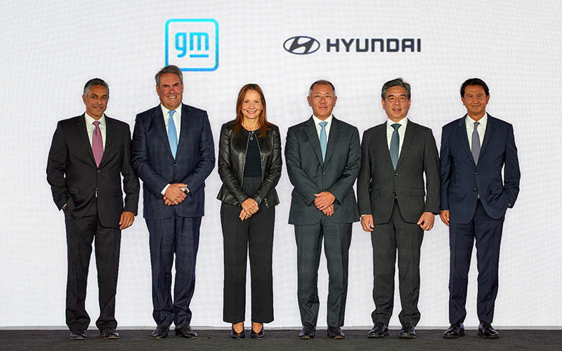 Hyundai and GM Signing Ceremony - hyundai.com