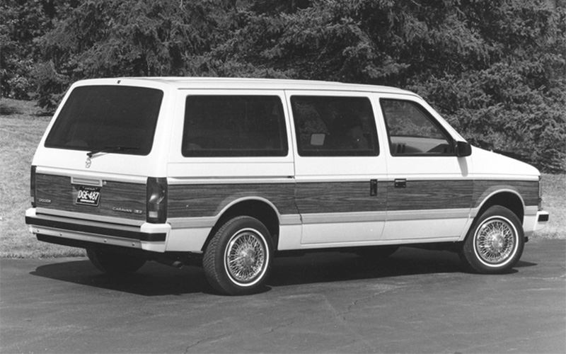 1987 Dodge Caravan - media.stellantisnorthamerica.com