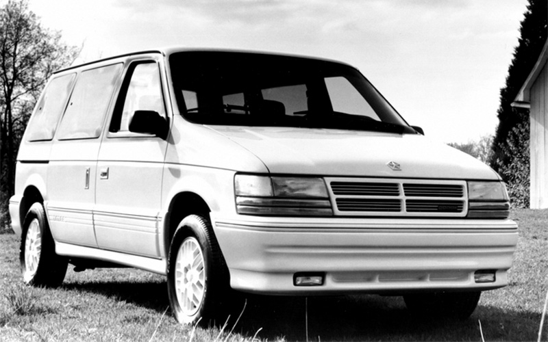 1991 Dodge Caravan - media.stellantisnorthamerica.com