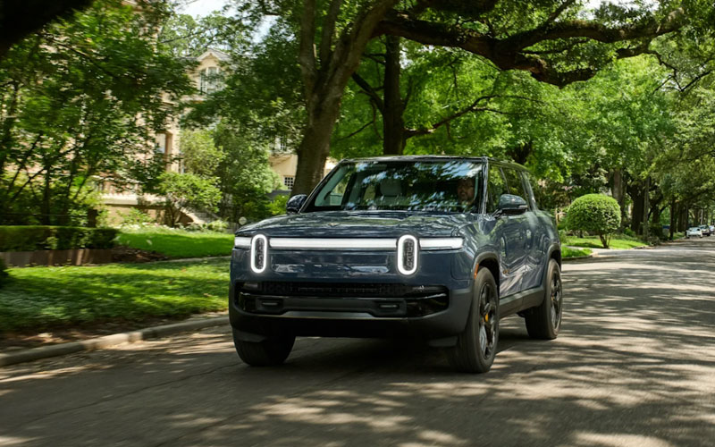 2025 Rivian R1S - rivian.com