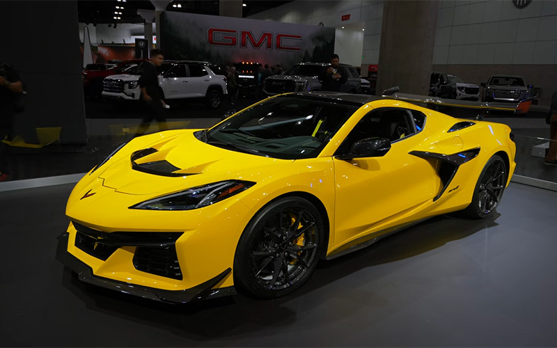 Chevrolet Corvette ZR1 3LZ - Tech In The Car on YouTube Chevrolet Corvette ZR1 3LZ - Tech In The Car on YouTube