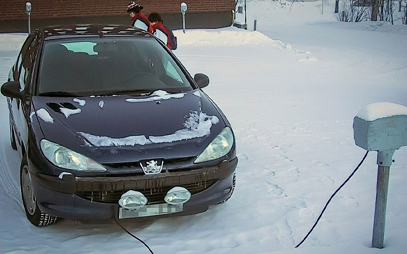 Powering block heater - en.wikipedia.org