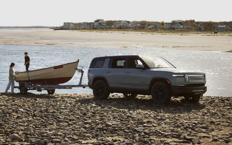 2024 Rivian R1S - media.rivian.com