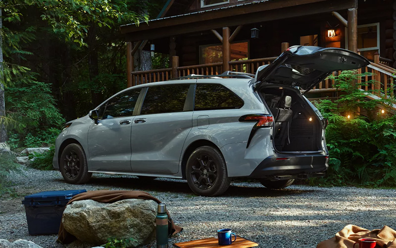2025 Toyota Sienna Woodland Edition - toyota.com