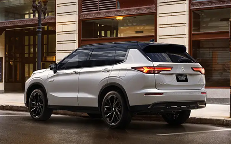 2025 Mitsubishi Outlander PHEV - mitsubishicars.com