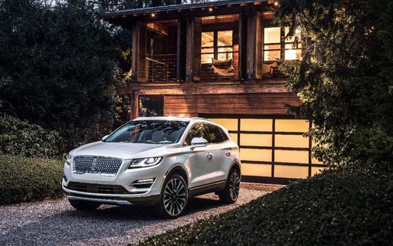 2019 Lincoln MKC - media.lincoln.com