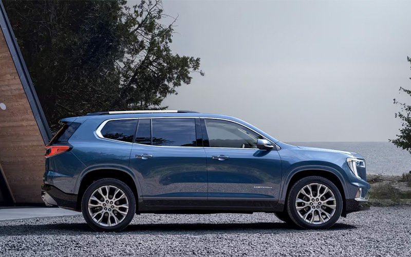2025 GMC Acadia Side Exterior - gmc.com