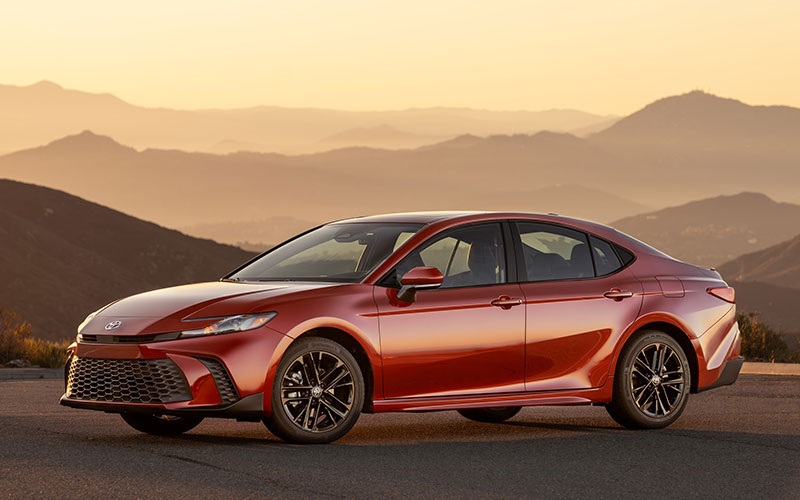 2025 Toyota Camry SE - pressroom.toyota.com