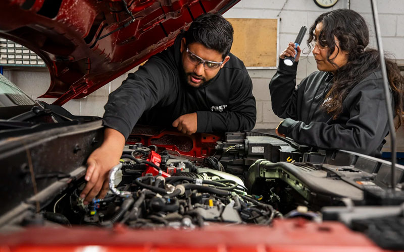 Auto techs - fromtheroad.ford.com