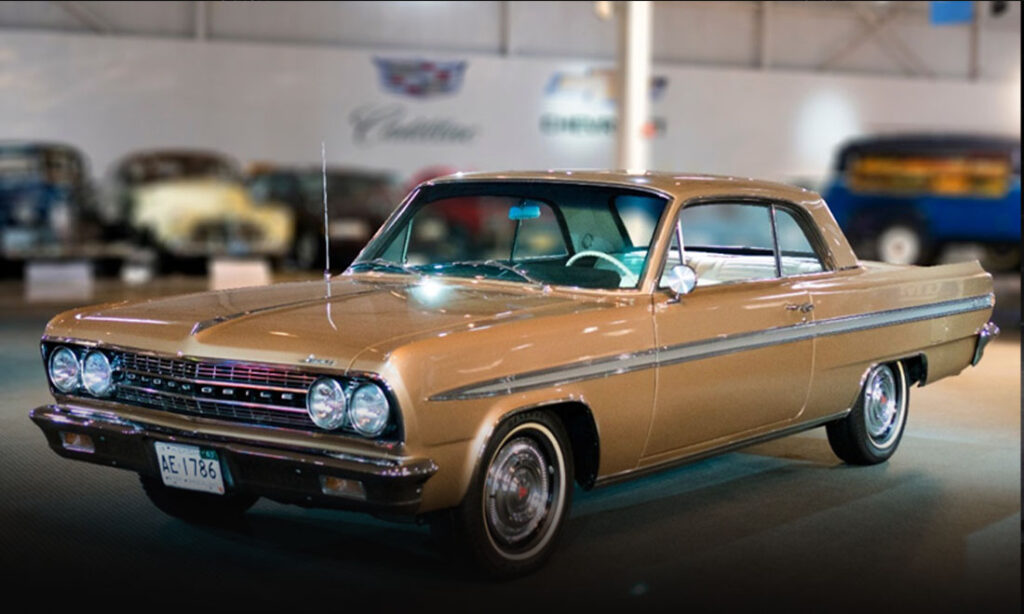 Turbocharging had become commonplace today, but back in 1962 the Oldsmobile Jetfire’s turbo V8 was novel technology for production cars.