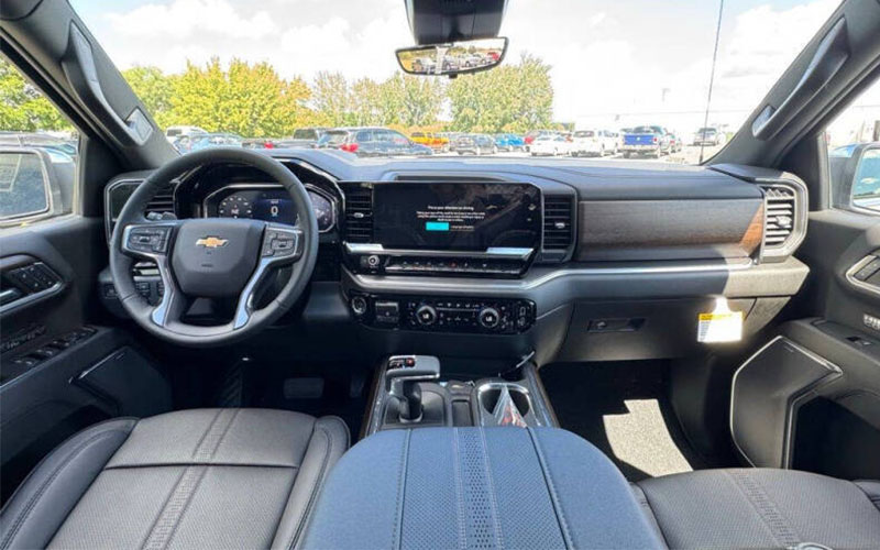 2026 Silverado High Country Interior 2026 Silverado High Country Interior