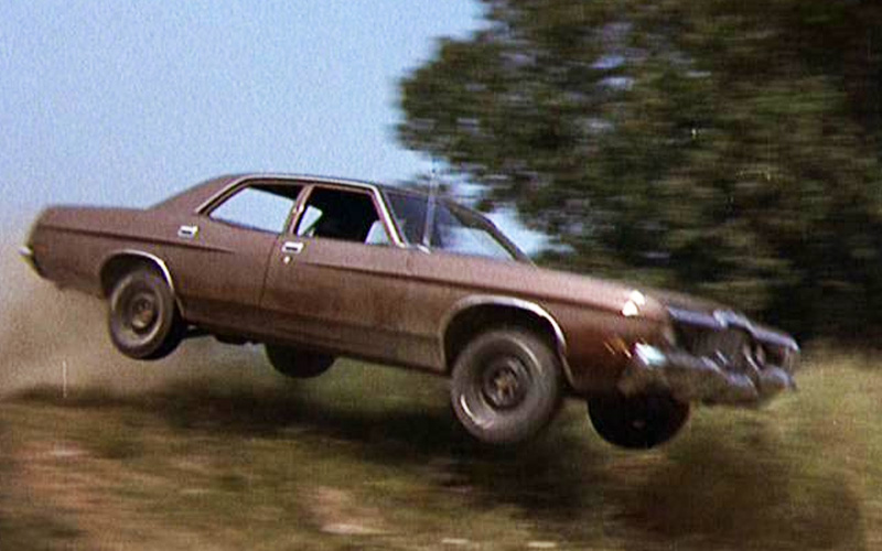 1971 Ford Custom 500 in "White Lightning"