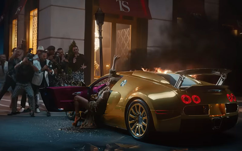 2006_Bugatti_Veyron_EB_LWYMMD Crashed 2006 Bugatti Veyron EB