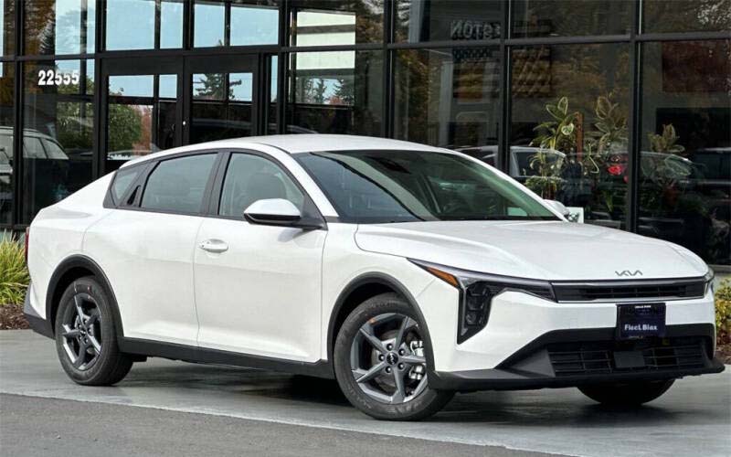 White 2026 Kia K4 - carsforsale.com